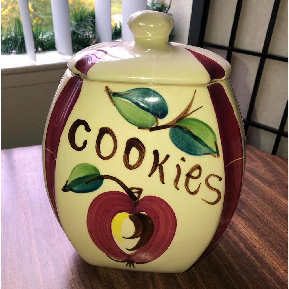 Vintage COOKIE JAR WITH LID (cracked)